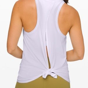 Lululemon All Tied Up size 4 periwinkle tank top